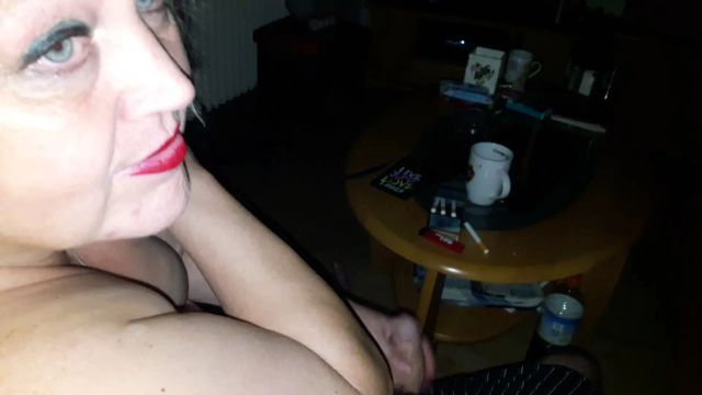 machs ihm mit der Hand