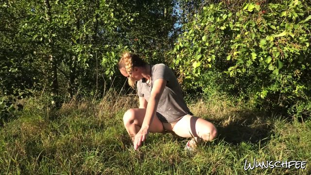 Outdoor gepisst 4