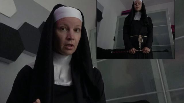 Rollenspiel: Kontrolle und Züchtigung im Kloster von Nonne